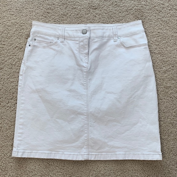 Ann Taylor Dresses & Skirts - Ann Taylor White Above the Knee Jean Skirt  Size 0